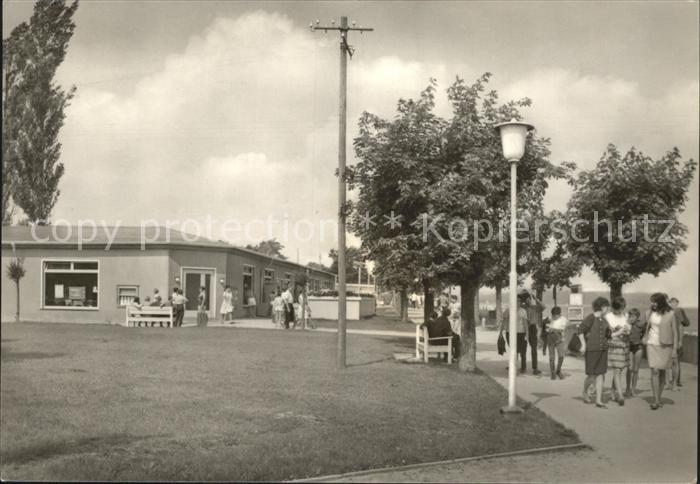 Goehren Ruegen Ladenstrasse an der Seepromenade