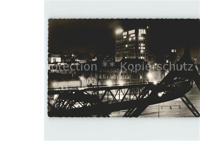 Elberfeld Wuppertal bei Nacht Schwebebahn