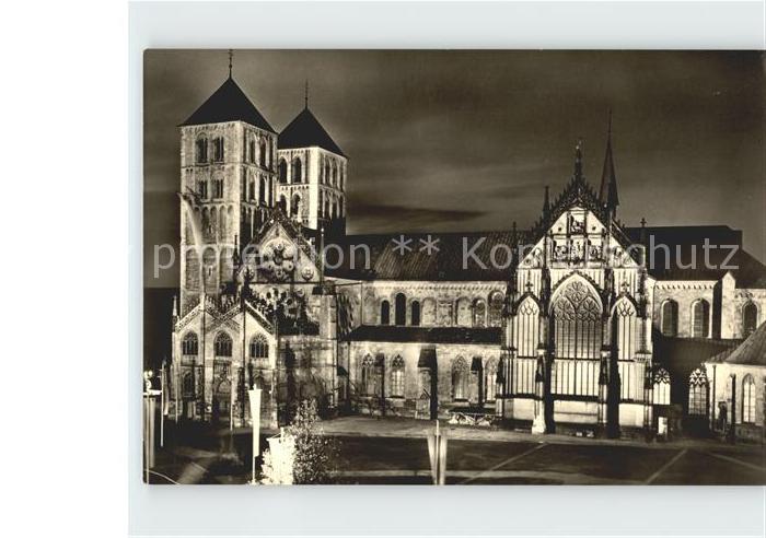 Muenster Westfalen Hoher Dom in Festbeleuchtung