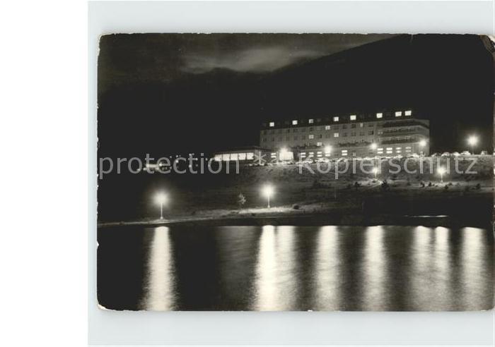 Nizke Tatry Hotel Partizan bei Nacht