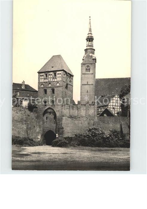 Tangermuende Rosspforte mit Turm der Pfarrkirche St Stephan