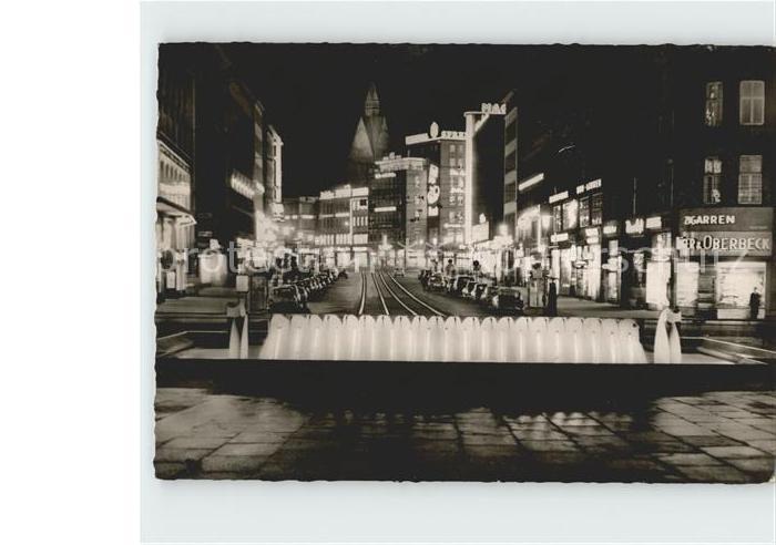 HANNOVER  CITY Bahnhofstrasse bei Nacht Brunnen Turm der Marktkirche
