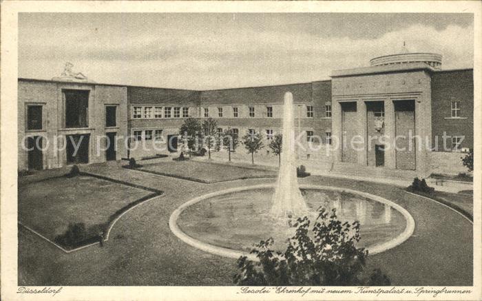 DuessELDORF  CITY Gesolei Ausstellungsgelaende Ehrenhof Kunstpalast Springbrunne