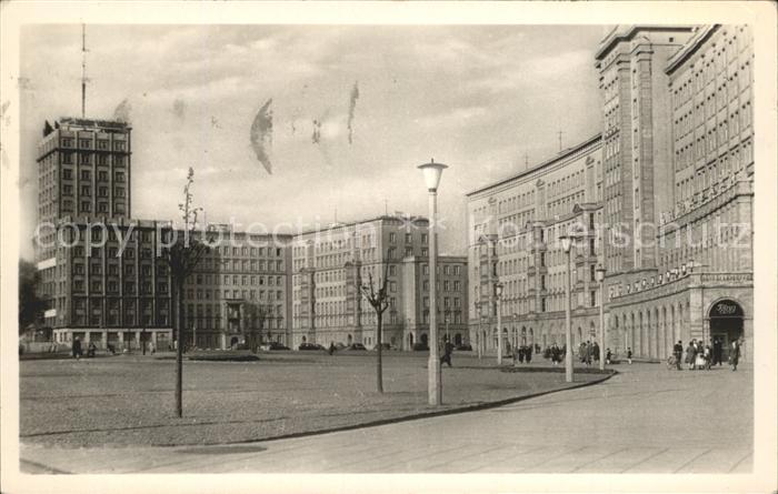 LEIPZIG Sachsen Ringbauten mit Karl Marx Hochhaus Messestadt