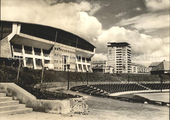 Schwerin Mecklenburg Kongresshalle mit Hochhaus