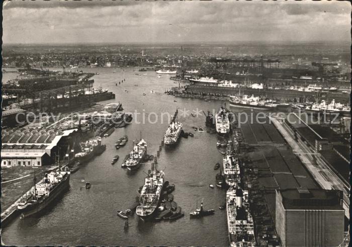 HAMBURG  CITY Deutschlands groesster Hafen Fliegeraufnahme