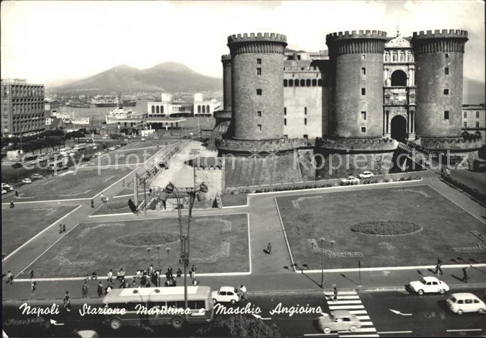 Napoli Neapel Stazione Maritima e Maschio Angioino