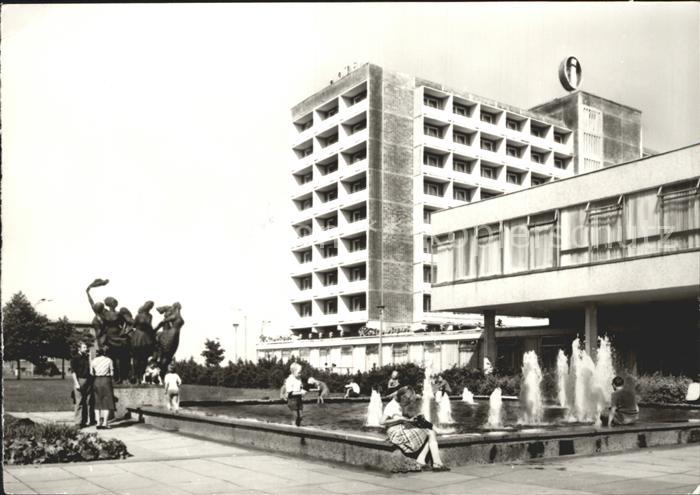 ROSTOCK  CITY Interhotel Warnow Springbrunnen Denkmal