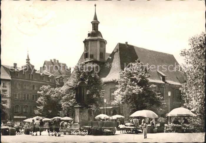 Jena Markt am Rathaus und Hanfried Bronzefigur