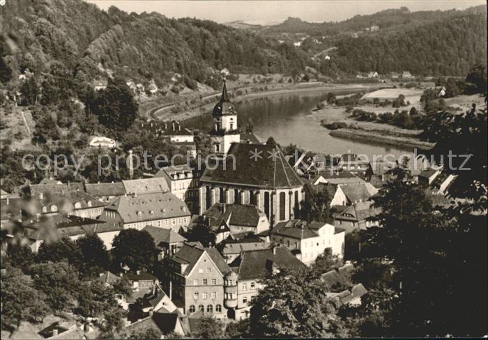 Koenigstein Saechsische Schweiz Ortsansicht mit Kirche Elbe