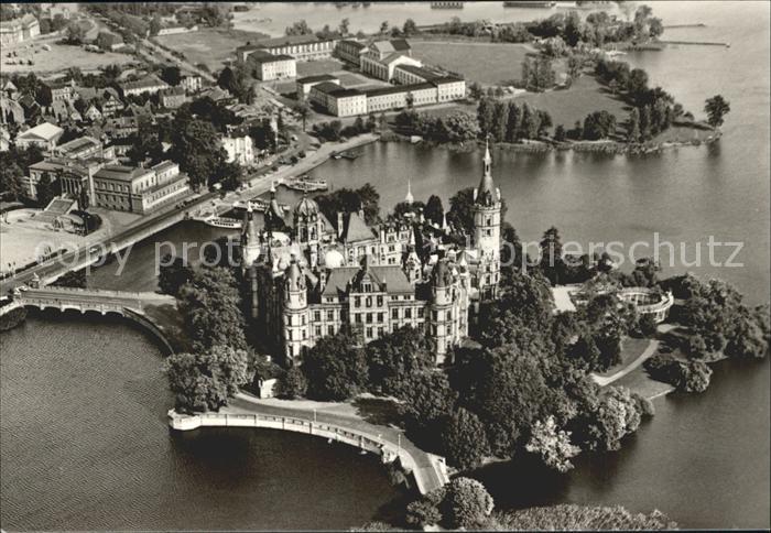 Schwerin Mecklenburg Schloss See Fliegeraufnahme