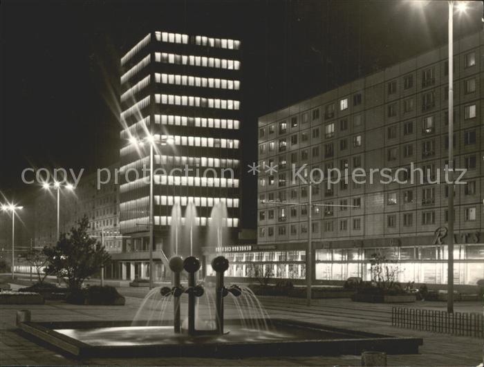 MAGDEBURG  CITY Karl Marx Strasse Haus der Lehrer bei Nacht Brunnen