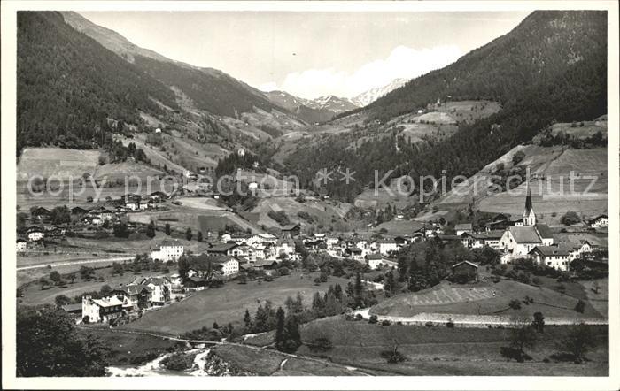 St Leonhard Passeier Gesamtansicht mit Alpenpanorama