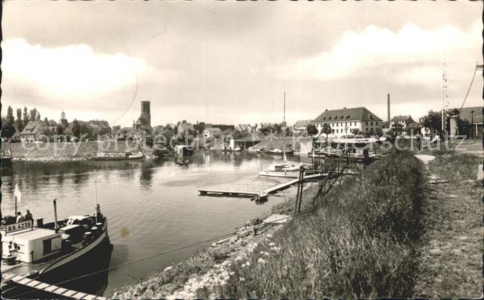 Emmerich Rhein Dampfer Anleger am Rhein