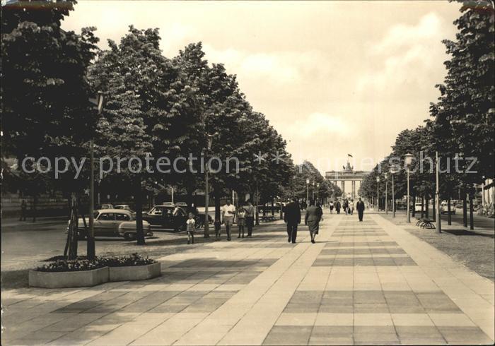 BERLIN  CITY Unter den Linden Brandenburger Tor