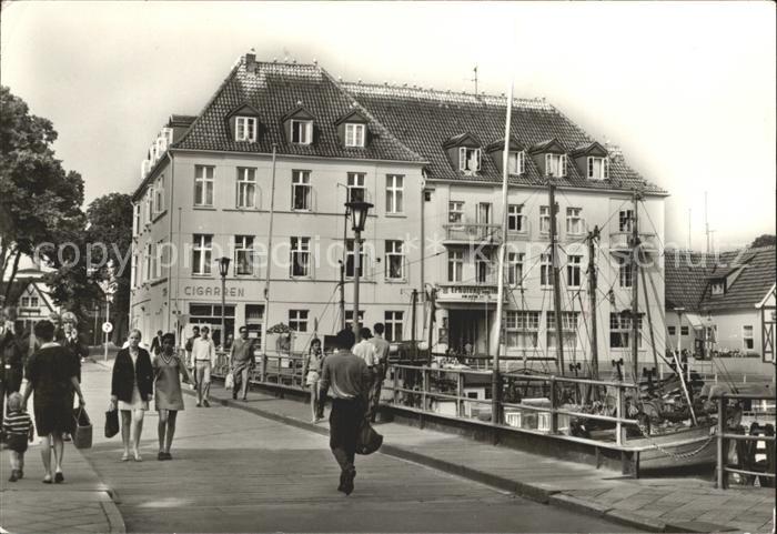 Warnemuende Ostseebad FDGB Erholungsheim am Alten Strom