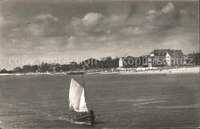 Wyk Foehr Segelboot Strand Hotelanlage