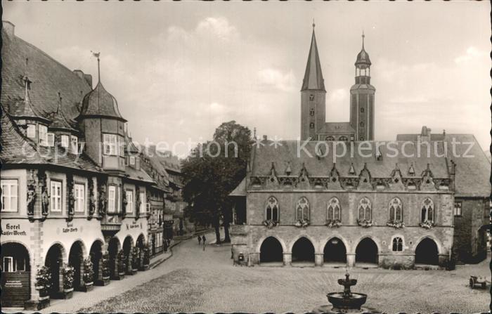 GOSLAR Harz Niedersachsen Marktplatz Hotel Brunnen
