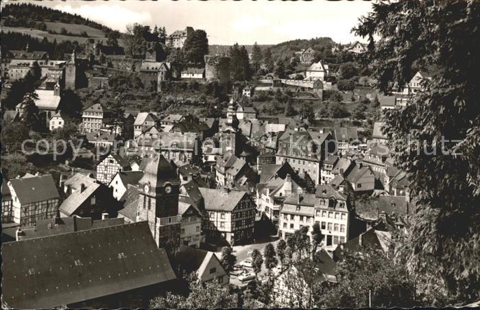 Monschau Montjoie NRW Blick ueber die Altstadt Kirche Burg