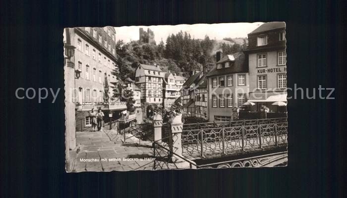 Monschau Montjoie NRW mit seinen Bruecken und Haller Burgruine