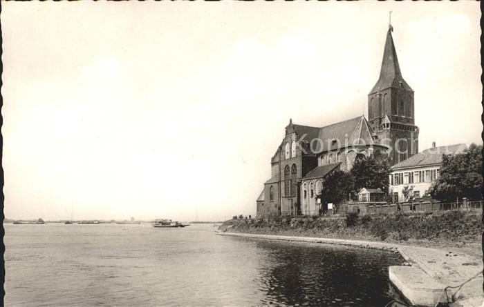 Emmerich Rhein Rheinpartie mit Martinikirche