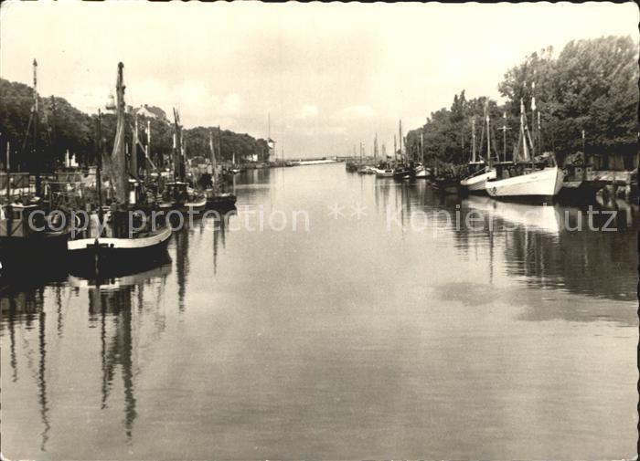 Warnemuende Ostseebad Alter Strom Fischkutter