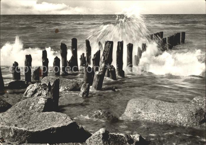 Travemuende Ostseebad An der Ostsee Brandung