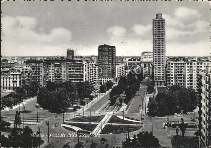 Milano Platz der Republik