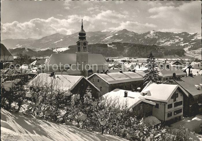 Sonthofen Oberallgaeu Ortsansicht mit Kirche Hoernergebiet Winterpanorama Alpen