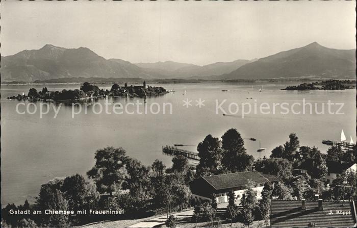 Gstadt Chiemsee Panorama mit Fraueninsel und Alpen