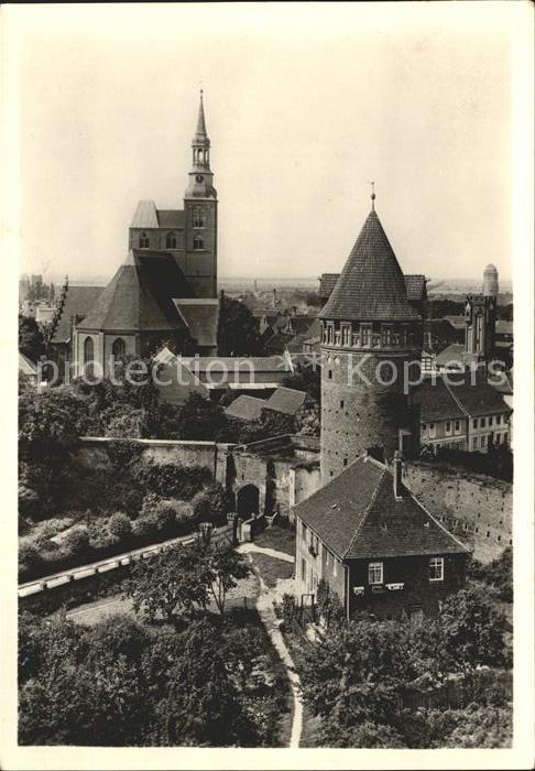 Tangermuende St Stephanskirche Blick von der Burg