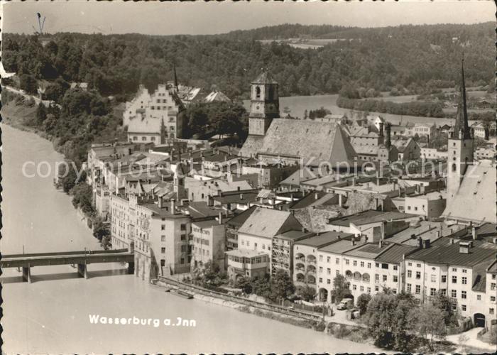Wasserburg Inn Blick ueber Altstadt Kirche Bruecke