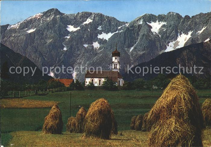 Obermieming Kirche mit Mieminger Kette Heugarben