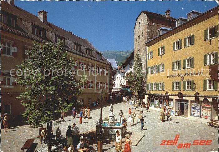 Zell See Fussgaengerzone Stadtplatz mit Kastnerturm