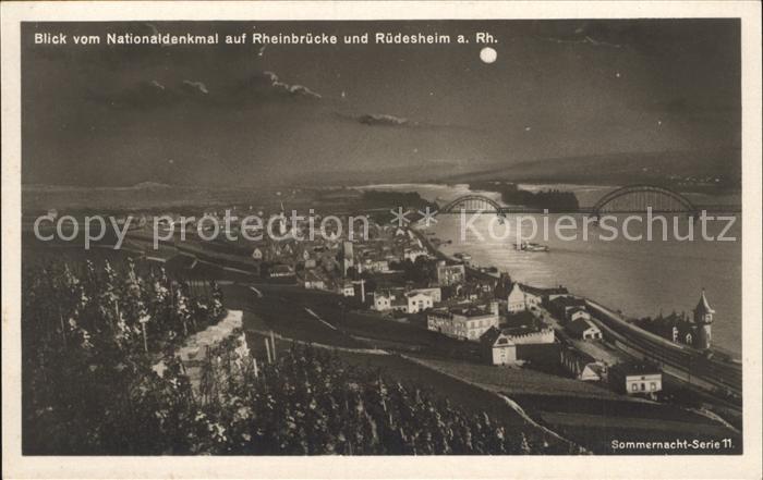 Ruedesheim Rhein Blick vom Nationaldenkmal auf Rheinbruecke und Ruedesheim