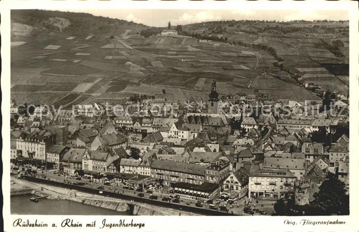 Ruedesheim Rhein Fliegeraufnahme der Jugendherberge
