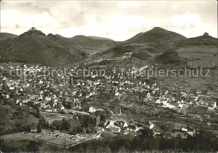 Annweiler Trifels Total mit Trifels Anebos Muenz Rehberg und Asselstein