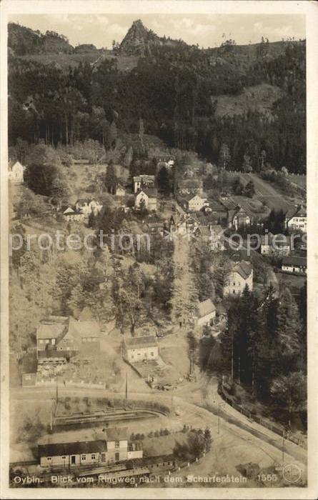 Oybin Sachsen Blick vom Ringweg zum Scharfenstein