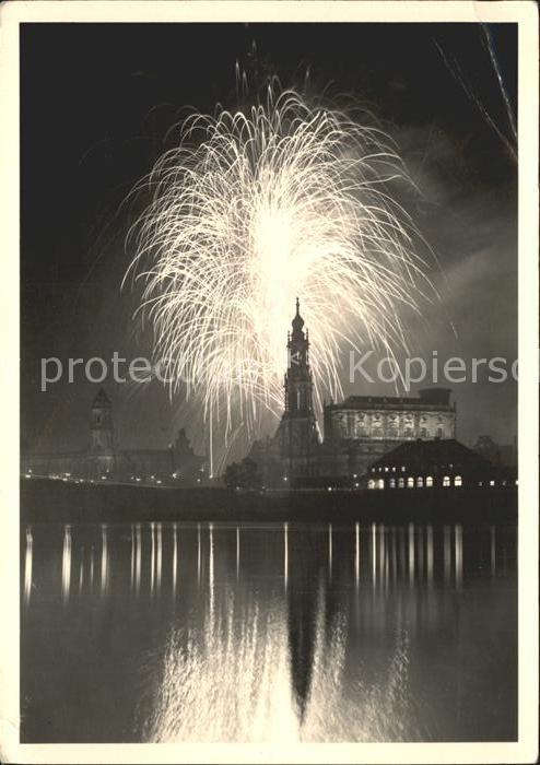 DRESDEN Elbe Hofkirche Feuerwerk
