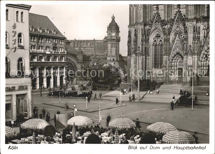 Koeln Rhein Blick auf Dom und Hauptbahnhof