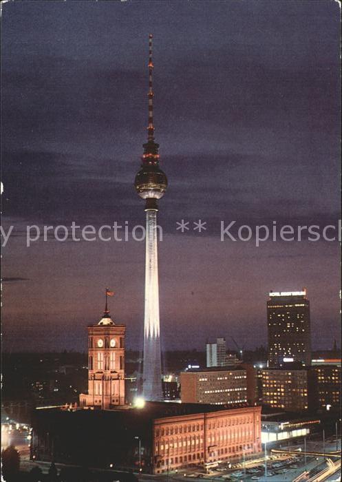 BERLIN CITY Fersehturm und Rotes Rathaus bei Nacht