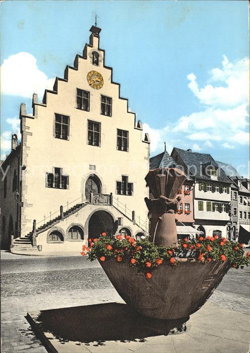 Karlstadt Main Rathaus mit Glauberbrunnen