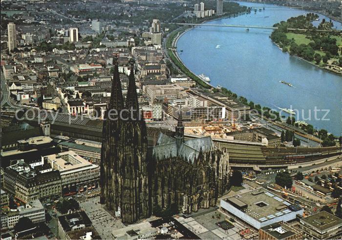 Koeln Rhein Dom Fliegeraufnahme