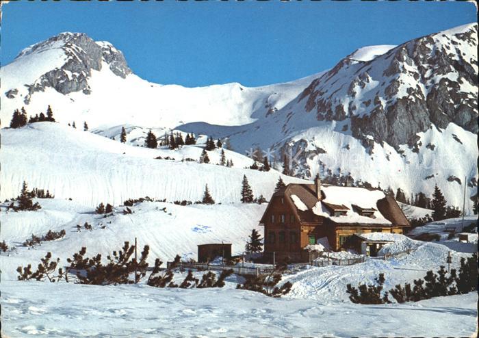 Steiermark Sonnschienhuette mit Ebenstein und Graserwand