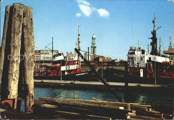 HAMBURG  CITY Hafenschlepper St Michaeliskirche