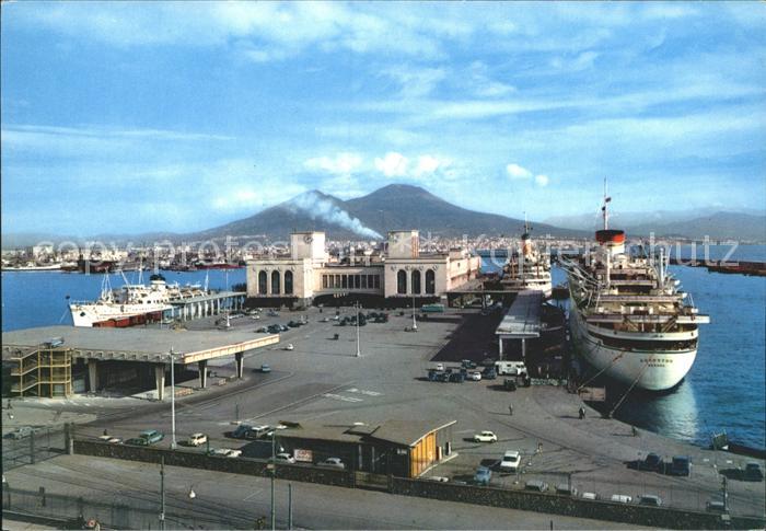 Dampfer Oceanliner Napoli Stazione Marittima Meeresbahnhof