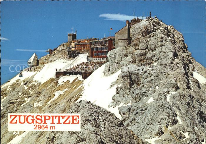 Zugspitze Muenchnerhaus mit Wetterwarte Seilbahnstation