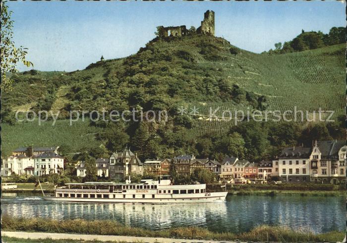 BERNKASTEL-KUES Berncastel Rheinland-Pfalz mit Burgruine Landshut