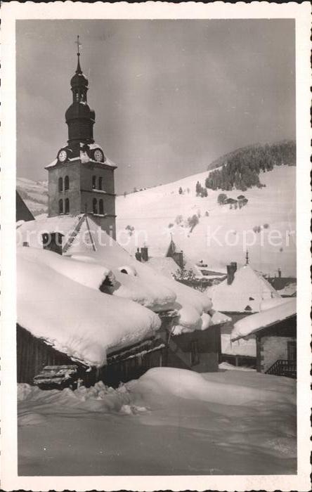 Megeve Maisons anciennes et le Clocher en hiver
