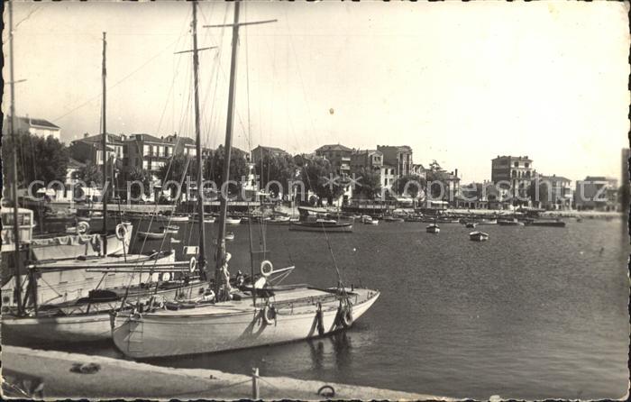 Golfe-Juan Vallauris 06 Alpes-Maritimes Port de peche et de plaisance Bateau a v